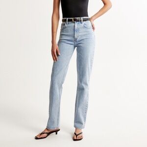 Abercrombie & Fitch - The 90s Straight Ultra High Rise Jeans